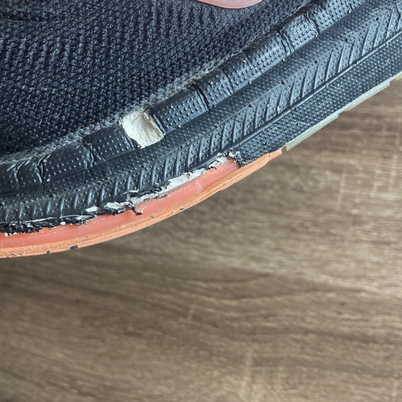 Pre Owned Adidas Women's Black ULTRABOOST LIGHT Running Shoes HQ8599 Size 10.5 - Picture 4 of 9